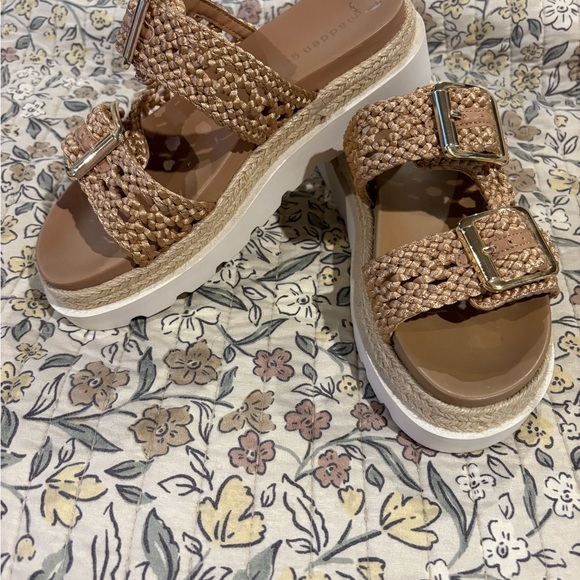 Madden Girl Tan Woven Sandals - Picture 2 of 2